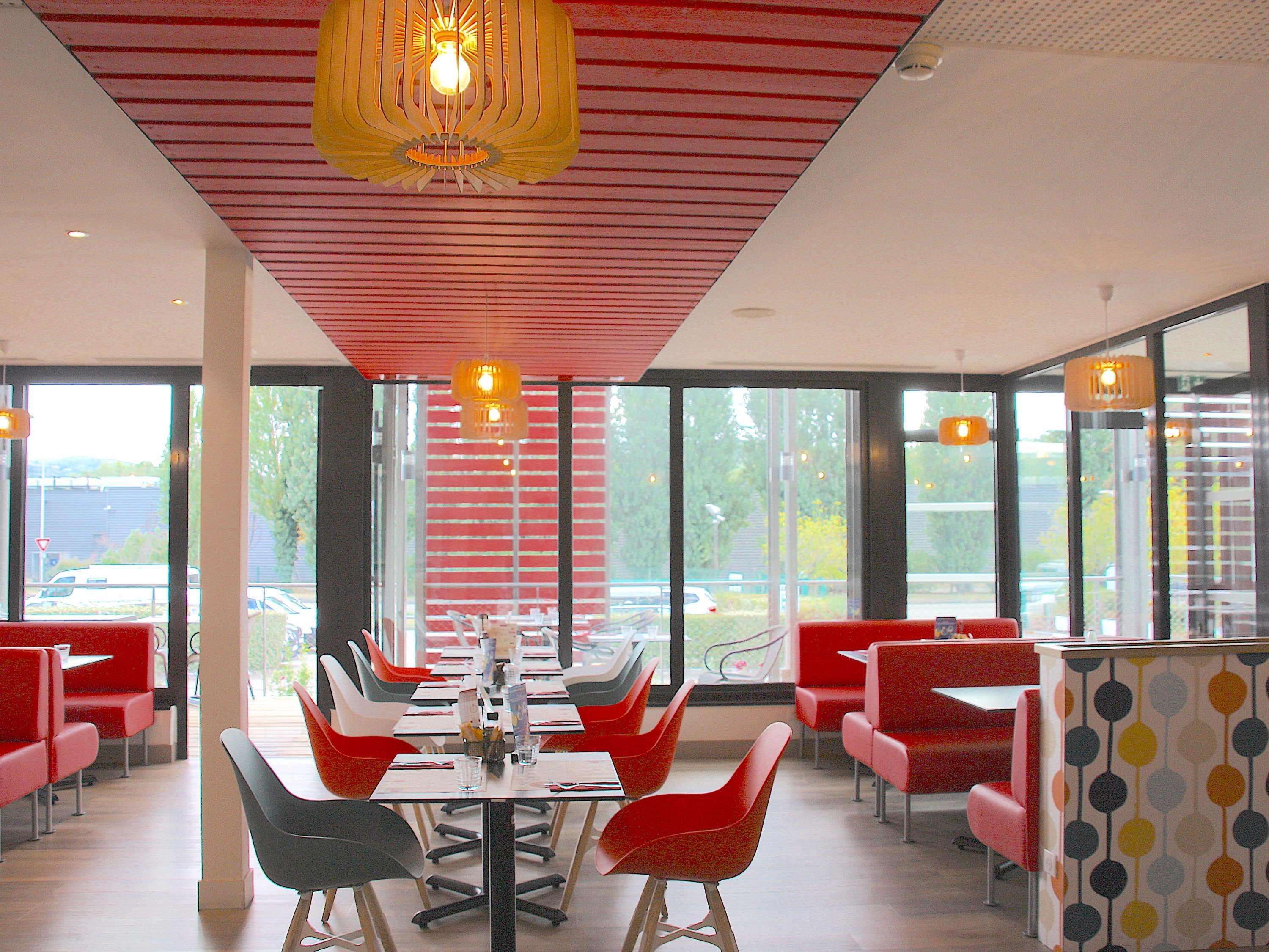 Отель Ibis Styles Lyon Sud Vienne Шас-сюр-Рон Экстерьер фото
