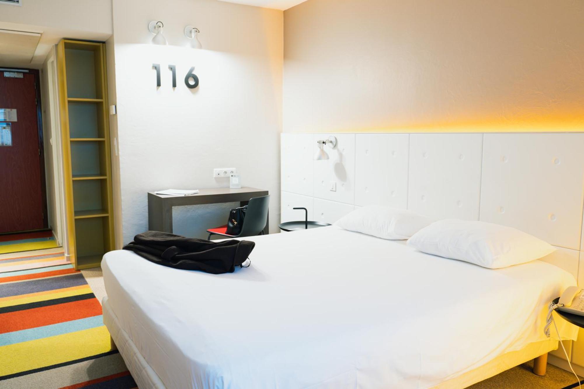 Отель Ibis Styles Lyon Sud Vienne Шас-сюр-Рон Экстерьер фото