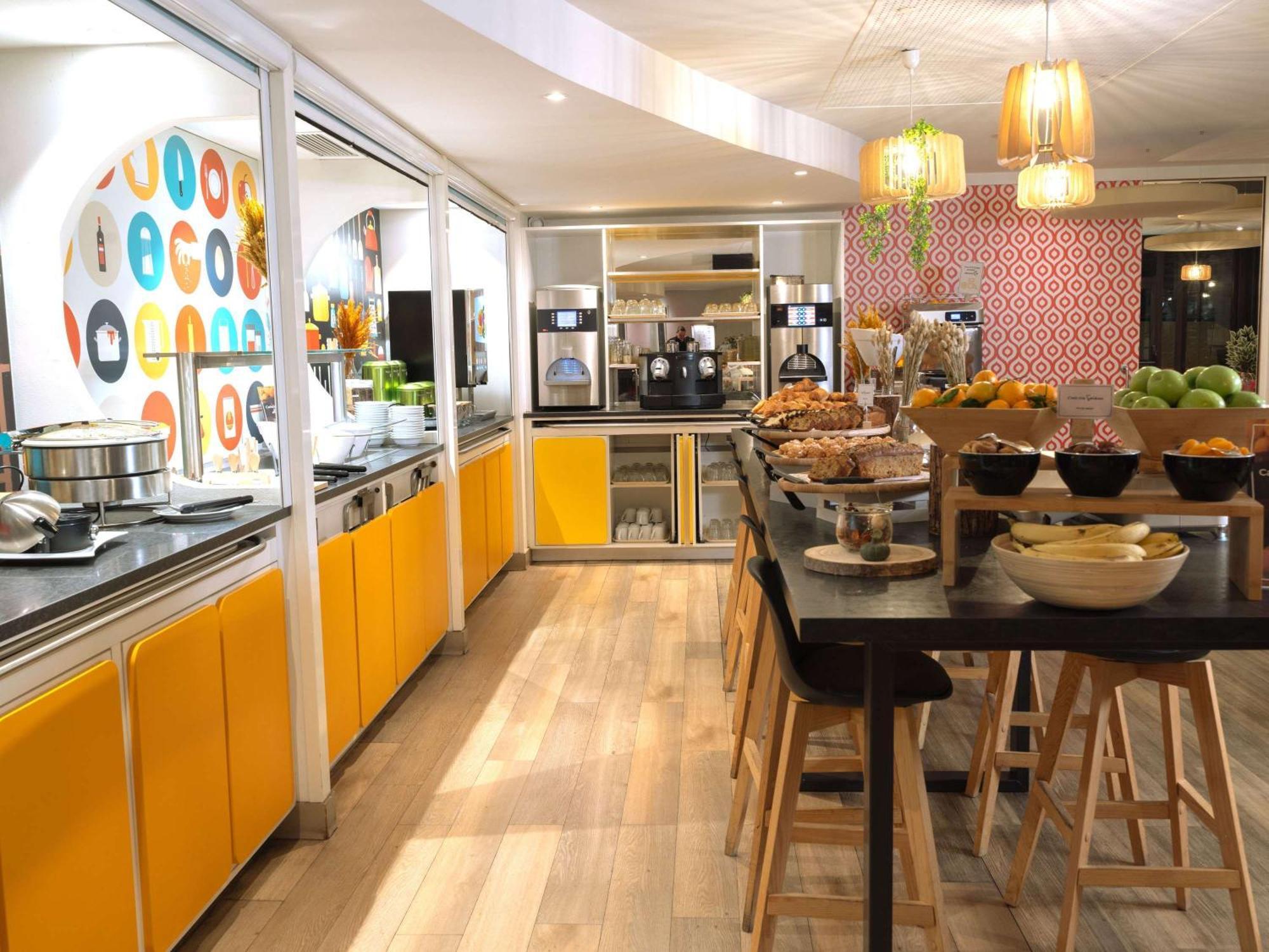 Отель Ibis Styles Lyon Sud Vienne Шас-сюр-Рон Экстерьер фото