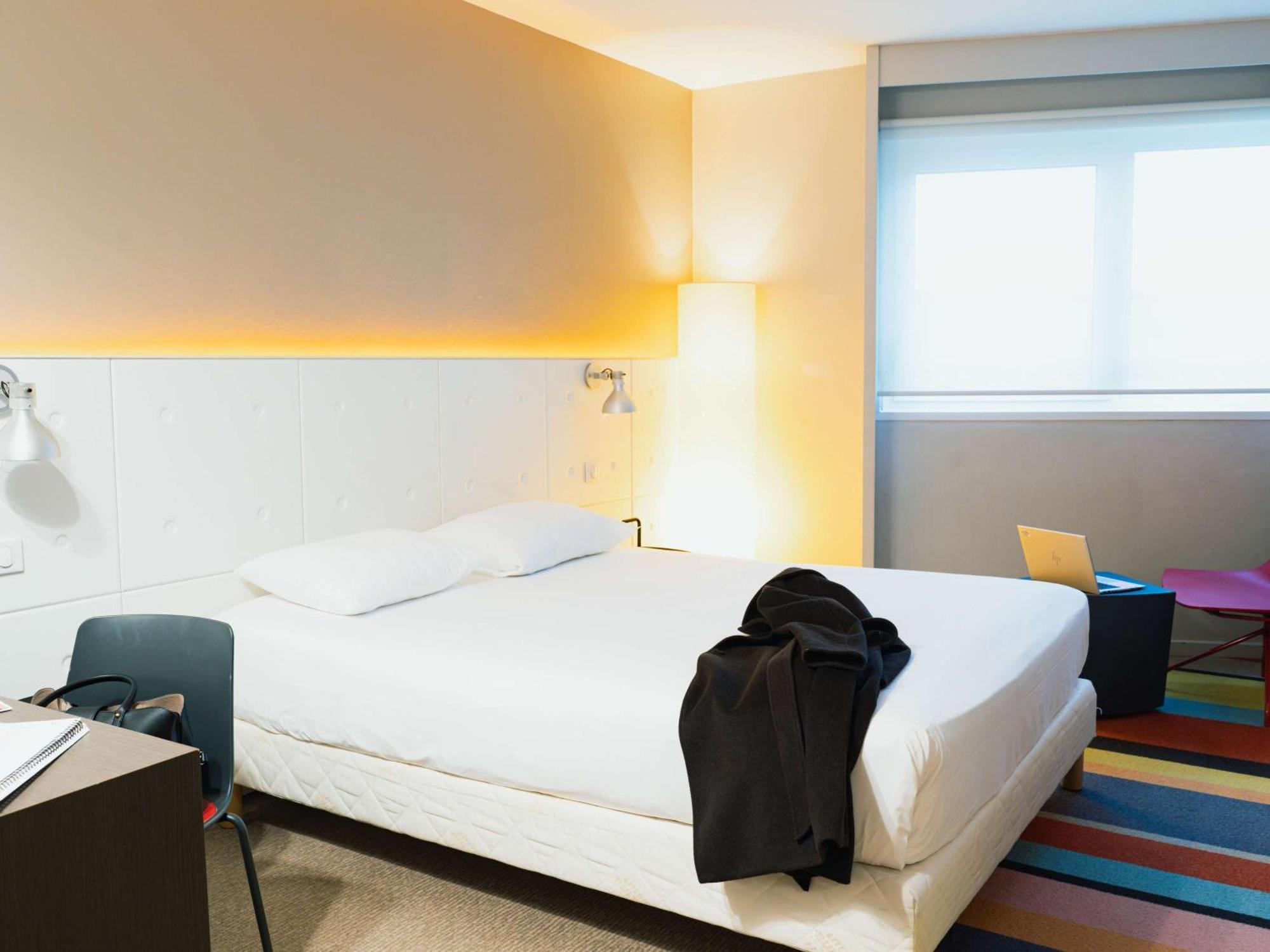 Отель Ibis Styles Lyon Sud Vienne Шас-сюр-Рон Экстерьер фото