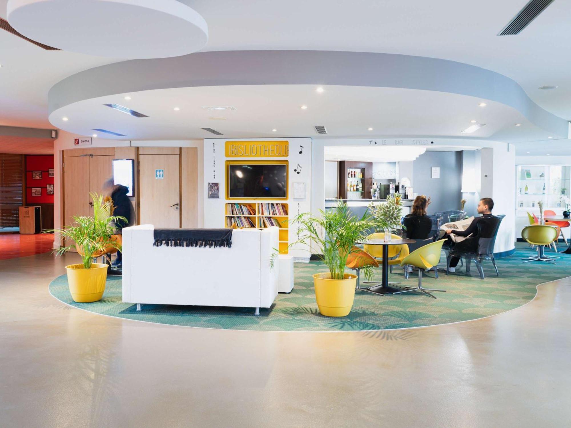 Отель Ibis Styles Lyon Sud Vienne Шас-сюр-Рон Экстерьер фото
