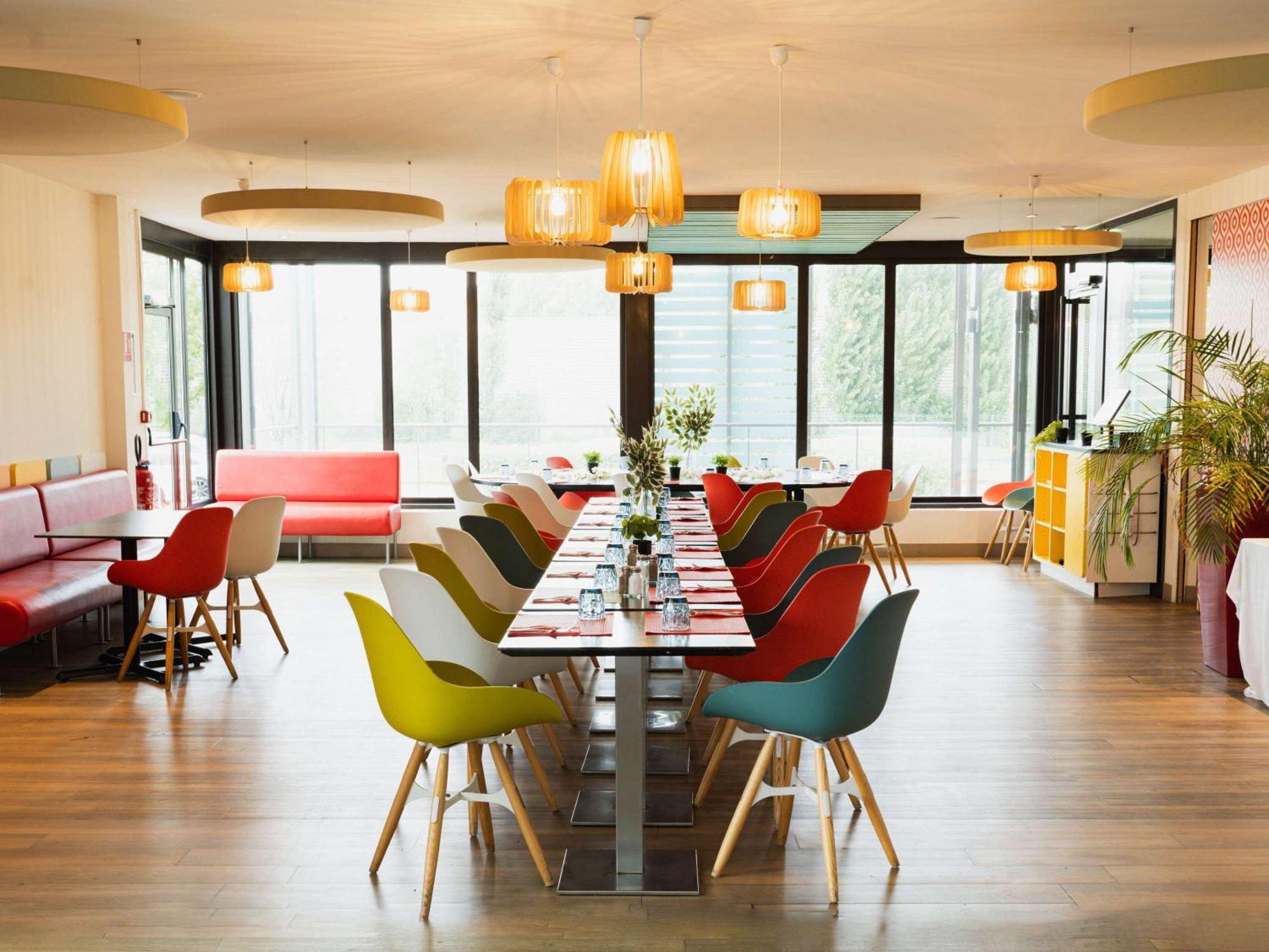 Отель Ibis Styles Lyon Sud Vienne Шас-сюр-Рон Экстерьер фото
