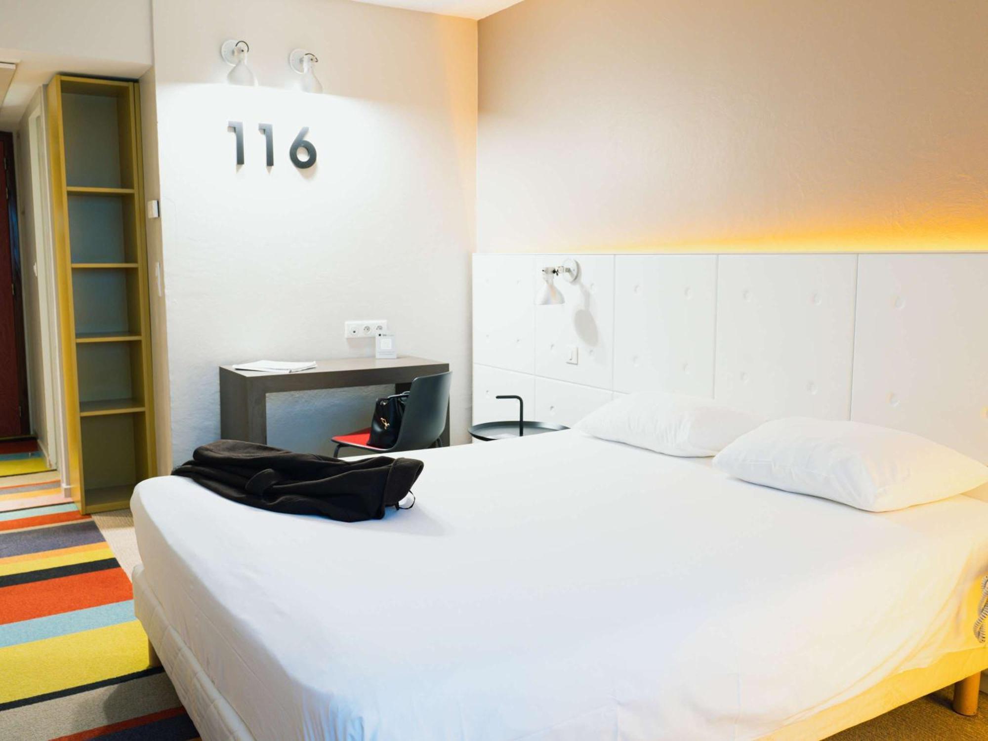 Отель Ibis Styles Lyon Sud Vienne Шас-сюр-Рон Экстерьер фото